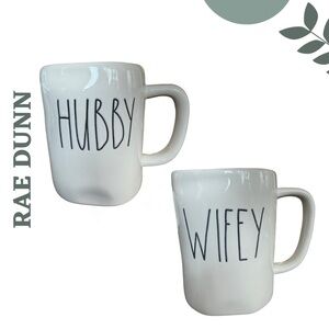 Rae Dunn HUBBY & WIFEY Mug Set — Artisan Magenta